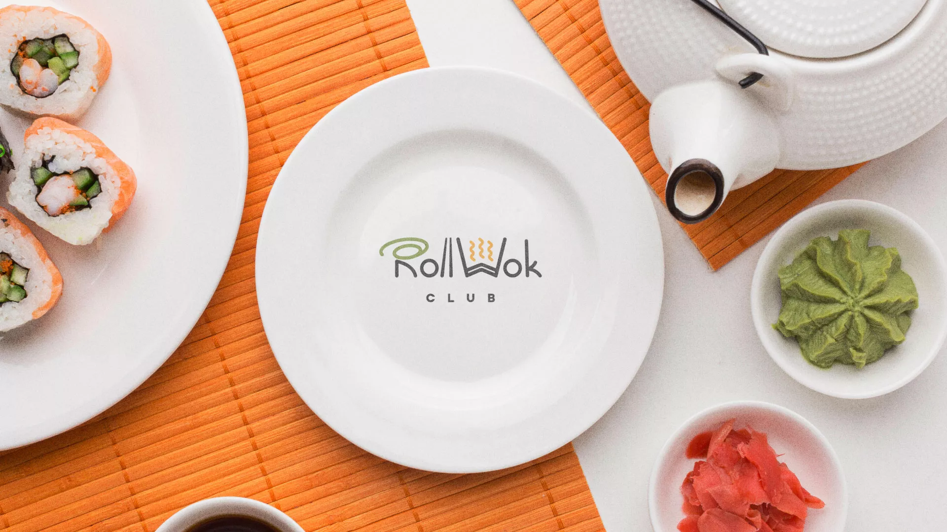 Разработка логотипа и фирменного стиля суши-бара «Roll Wok Club» в Гвардейске